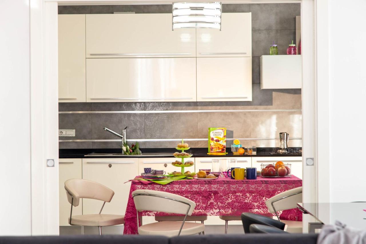 Ferdinando Arthouse Oversized Modern Apartment - By Gocce Team Napels Buitenkant foto