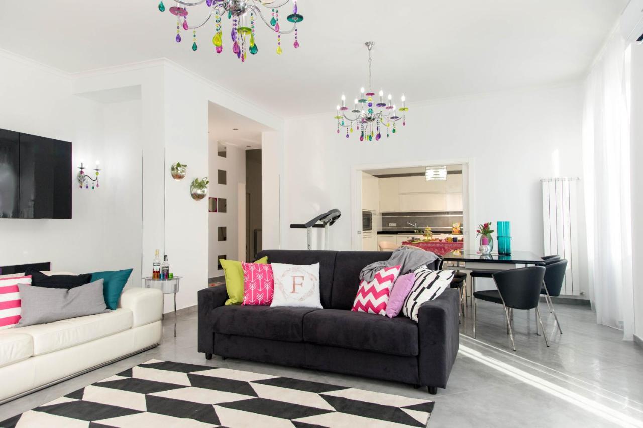 Ferdinando Arthouse Oversized Modern Apartment - By Gocce Team Napels Buitenkant foto