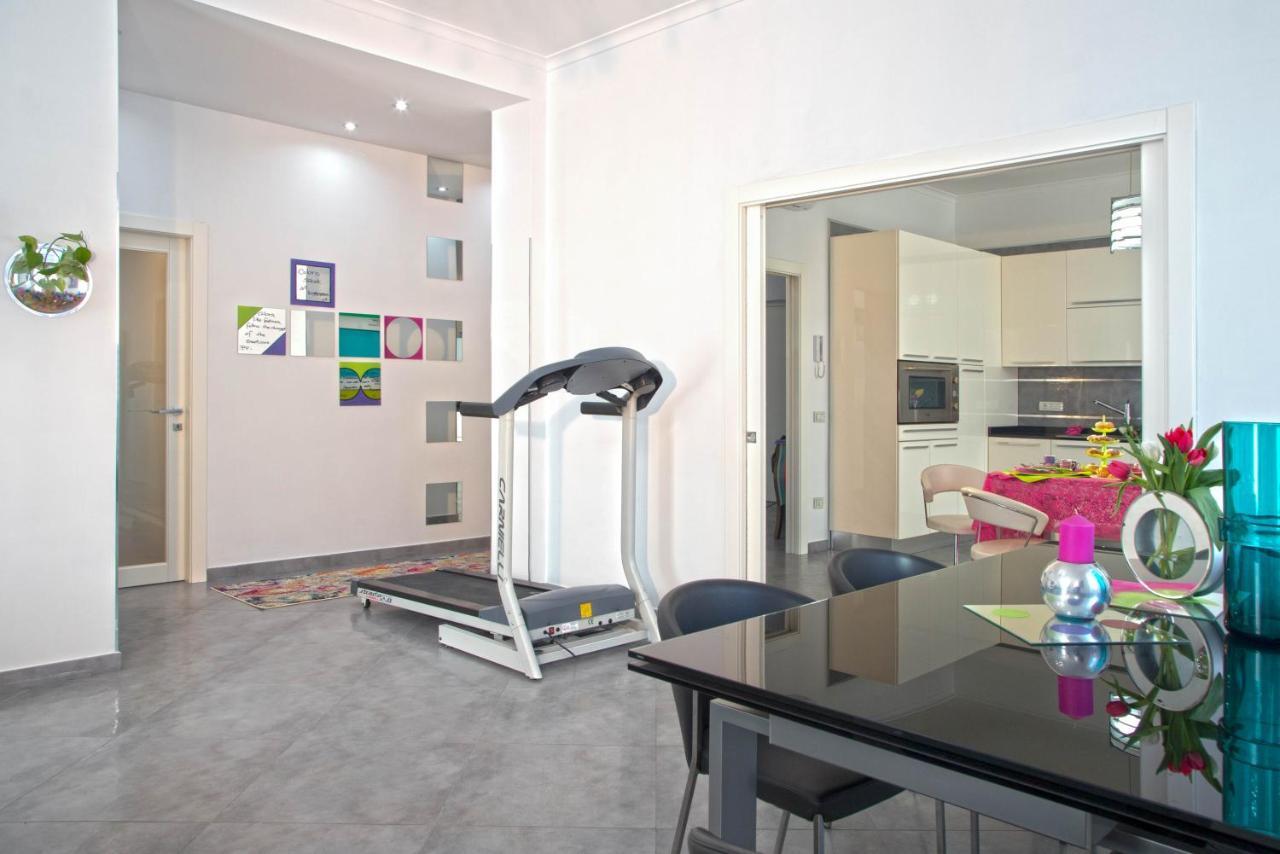 Ferdinando Arthouse Oversized Modern Apartment - By Gocce Team Napels Buitenkant foto